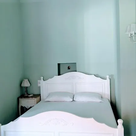 Stellinas Pretty House